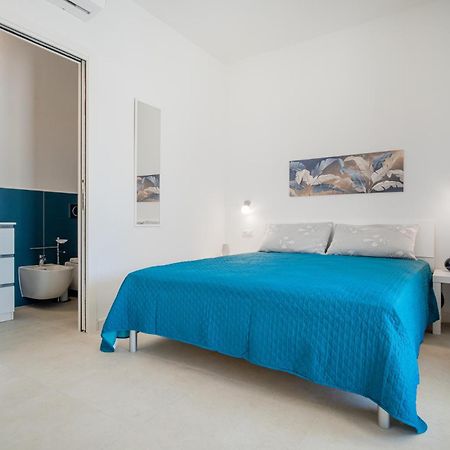 Ambra Holiday Rooms - Rooms & Beach Сан-Теодоро Экстерьер фото