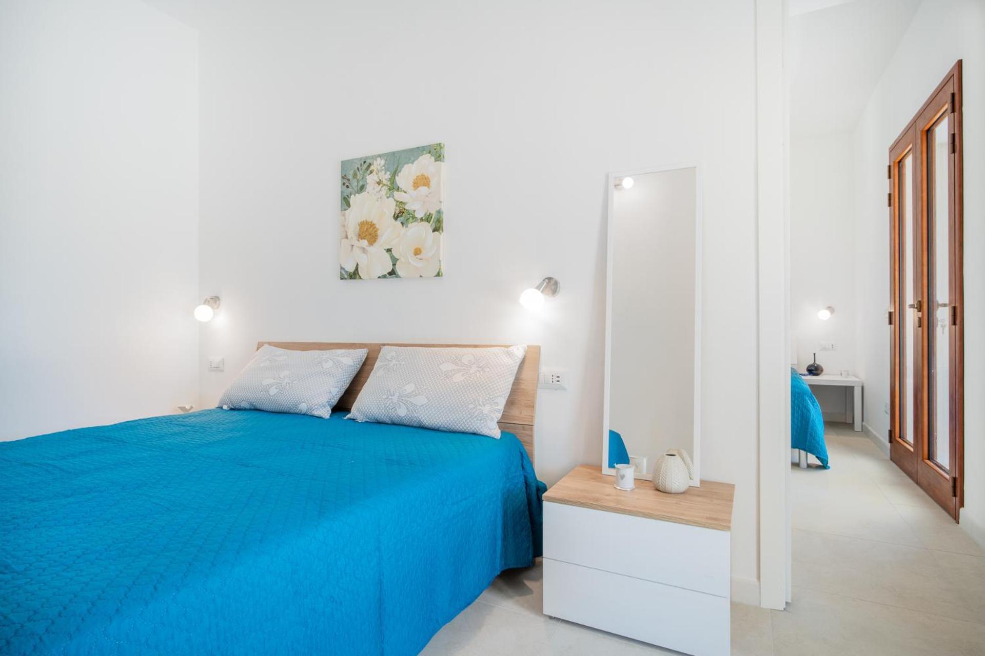 Ambra Holiday Rooms - Rooms & Beach Сан-Теодоро Экстерьер фото