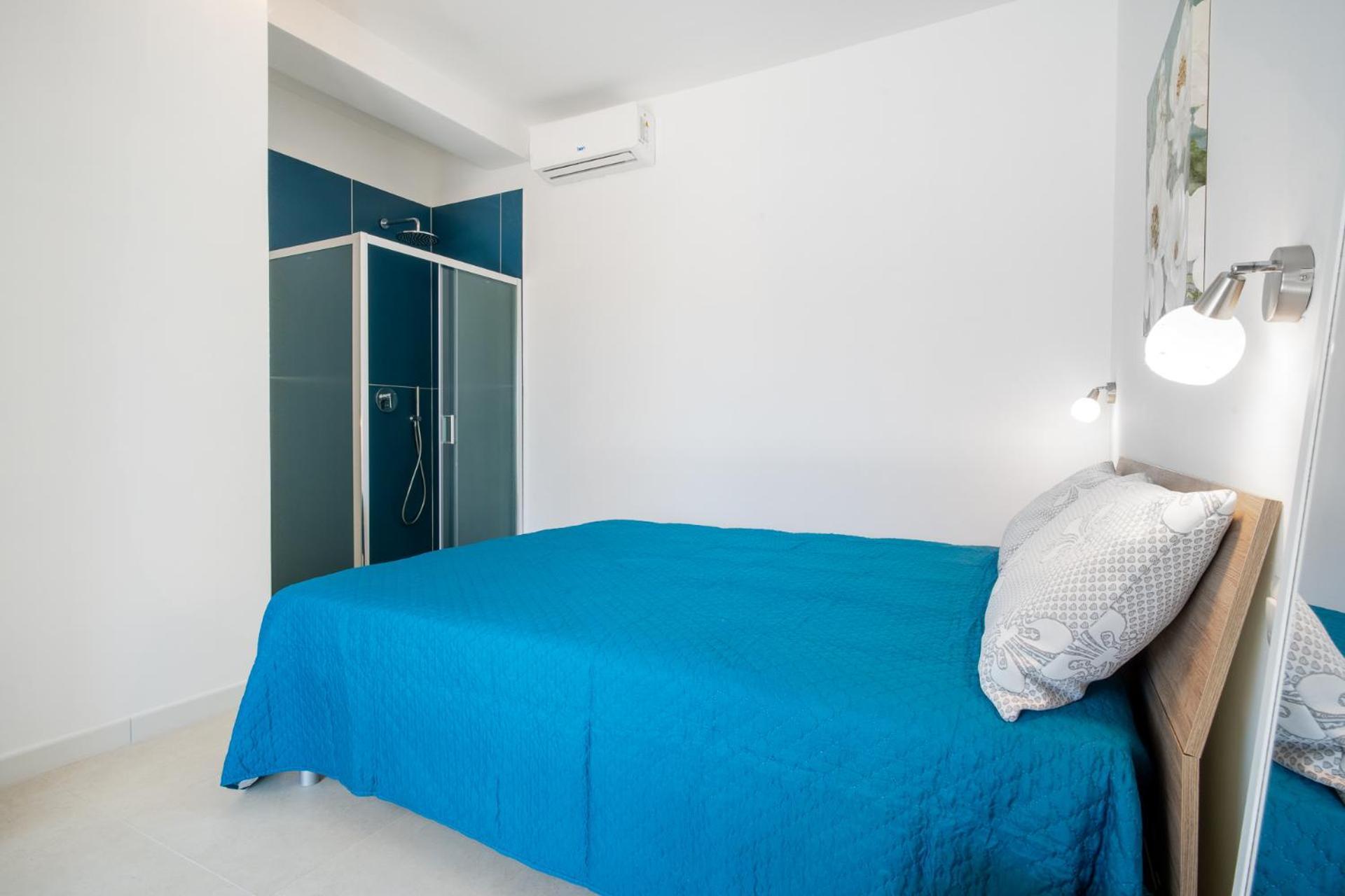 Ambra Holiday Rooms - Rooms & Beach Сан-Теодоро Экстерьер фото